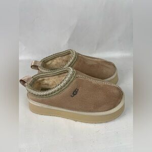 UGG Tasman Beige Sleepers Size 35